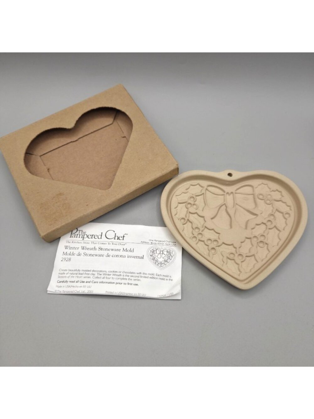 The Pampered Chef Winter Wreath Stoneware Heart Mold Limited Edition 2003